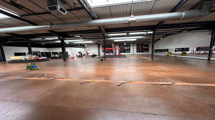 Ma-Cabane - Vente Local commercial MIRIBEL, 2637 m²