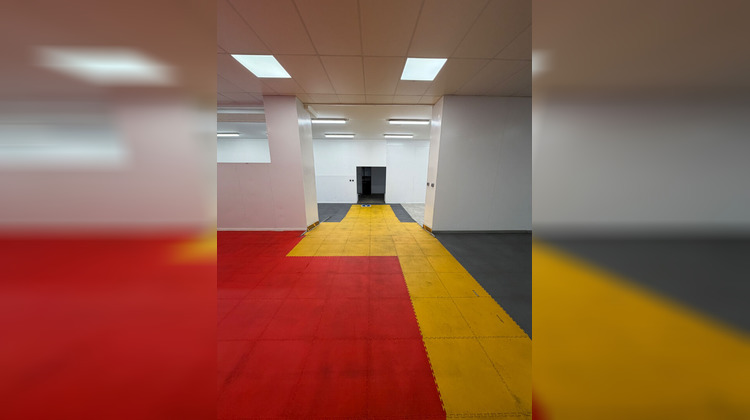Ma-Cabane - Vente Local commercial MISEREY-SALINES, 2595 m²