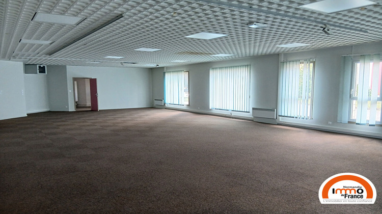 Ma-Cabane - Vente Local commercial MONT-SAINT-AIGNAN, 610 m²