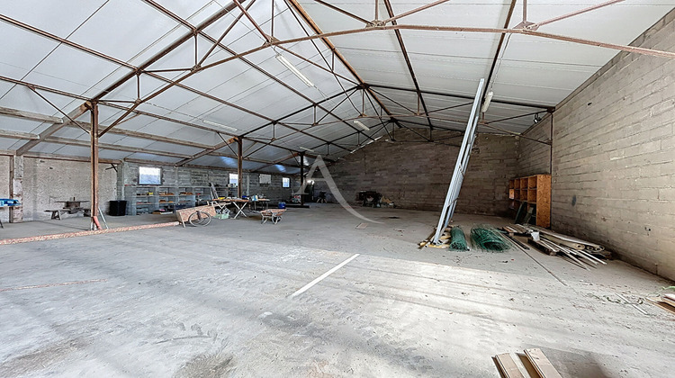 Ma-Cabane - Vente Local commercial MONTILLIERS, 650 m²