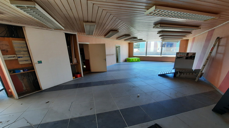 Ma-Cabane - Vente Local commercial MONTREAL-LA-CLUSE, 900 m²