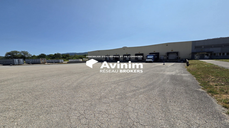 Ma-Cabane - Vente Local commercial Montréal-la-Cluse, 8900 m²