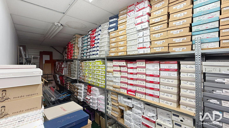 Ma-Cabane - Vente Local commercial Nazelles-Négron, 300 m²