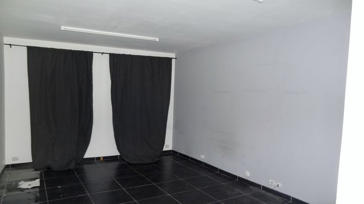 Ma-Cabane - Vente Local commercial Nîmes, 121 m²