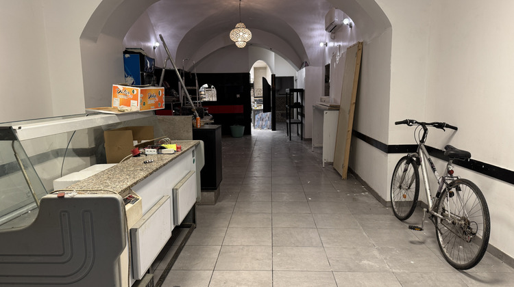 Ma-Cabane - Vente Local commercial Nîmes, 130 m²