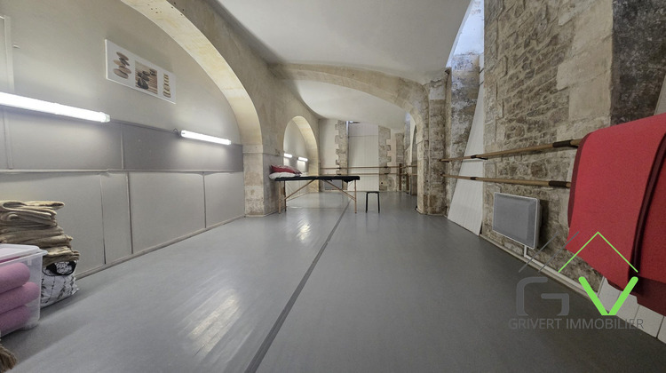 Ma-Cabane - Vente Local commercial Nîmes, 322 m²