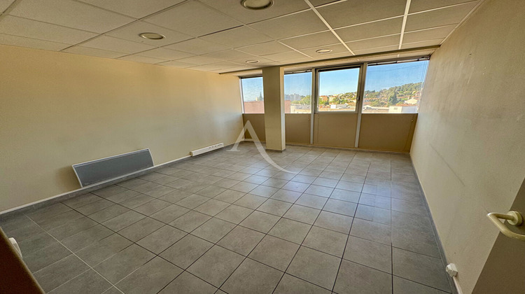 Ma-Cabane - Vente Local commercial NIMES, 103 m²