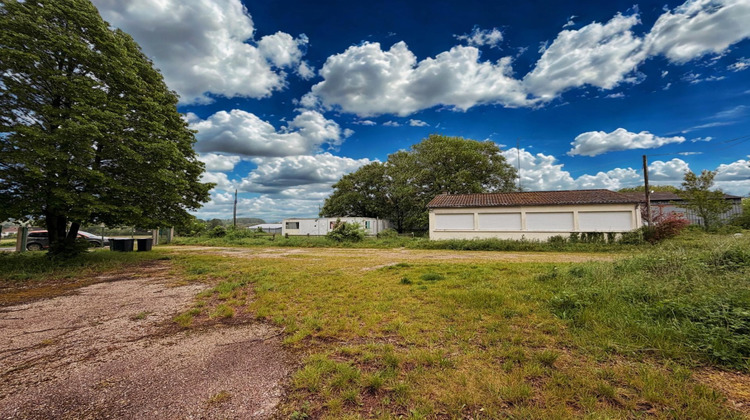 Ma-Cabane - Vente Local commercial Nogent-sur-Seine, 1800 m²