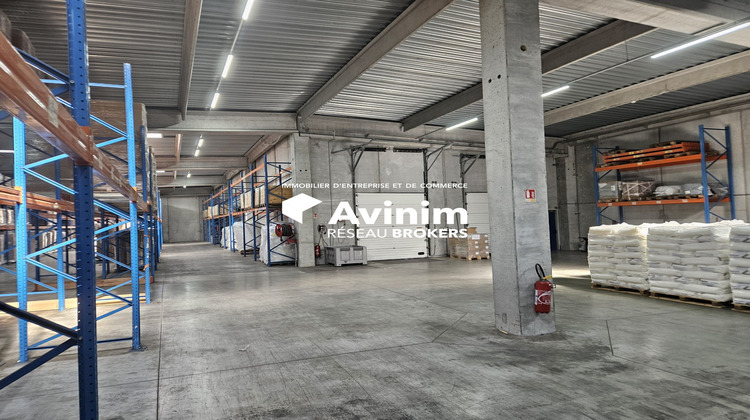 Ma-Cabane - Vente Local commercial Oyonnax, 3022 m²