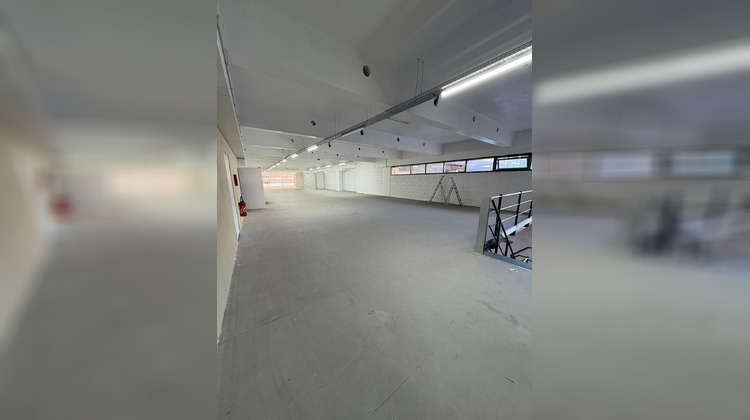 Ma-Cabane - Vente Local commercial Pantin, 1833 m²