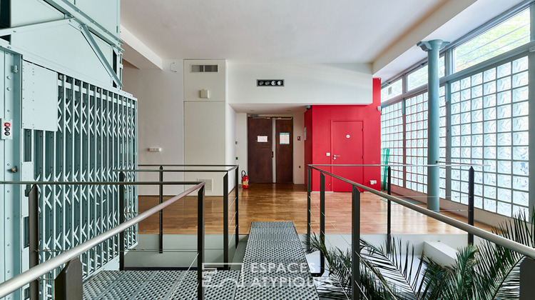 Ma-Cabane - Vente Local commercial PARIS 10, 325 m²