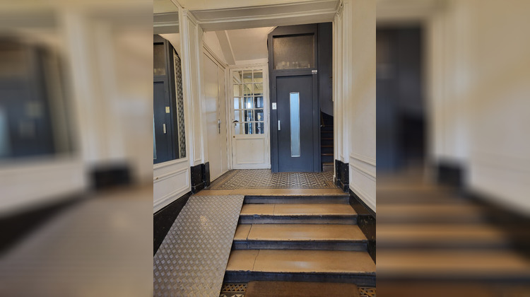 Ma-Cabane - Vente Local commercial PARIS 10, 62 m²