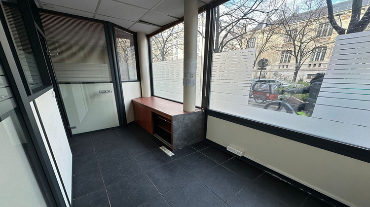 Ma-Cabane - Vente Local commercial PARIS 11, 92 m²