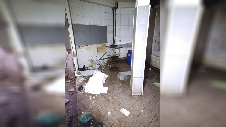 Ma-Cabane - Vente Local commercial PARIS 13, 270 m²