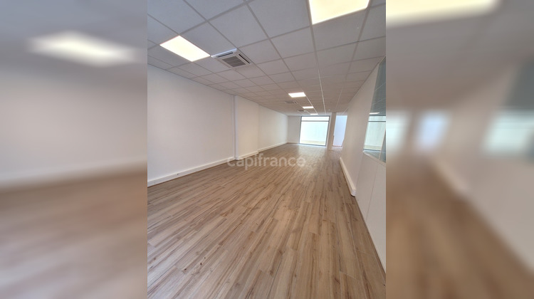 Ma-Cabane - Vente Local commercial PARIS 15EME ARRONDISSEMENT, 200 m²