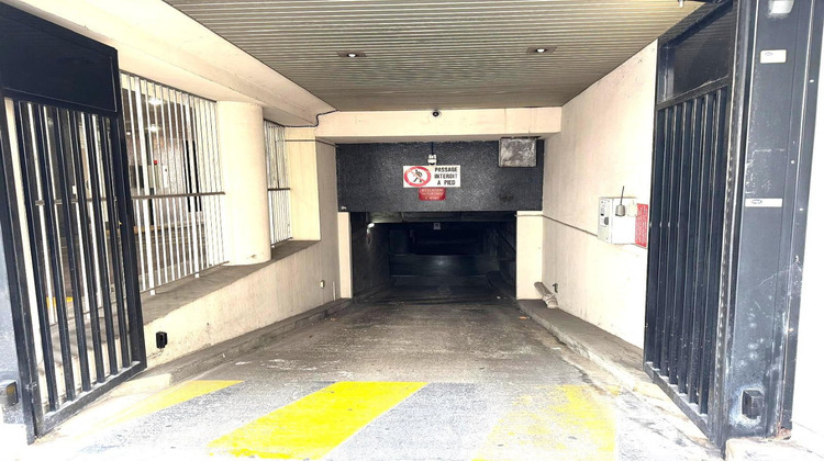 Ma-Cabane - Vente Local commercial PARIS 17EME ARRONDISSEMENT, 9 m²