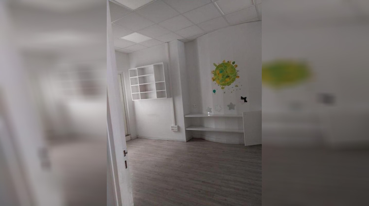 Ma-Cabane - Vente Local commercial PARIS 18E ARRONDISSEMENT, 56 m²