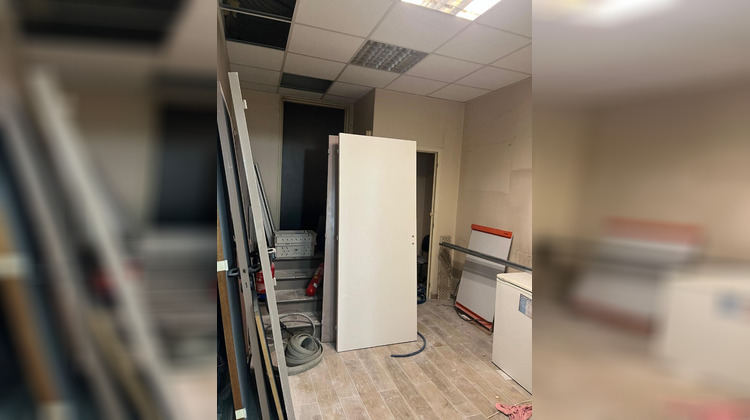 Ma-Cabane - Vente Local commercial PARIS 19, 104 m²