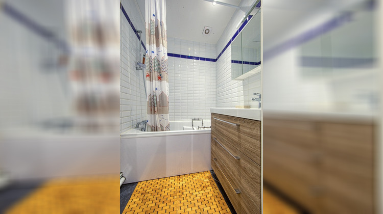 Ma-Cabane - Vente Local commercial PARIS 19EME ARRONDISSEMENT, 96 m²