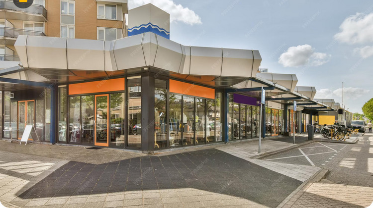 Ma-Cabane - Vente Local commercial PLONEOUR-LANVERN, 700 m²