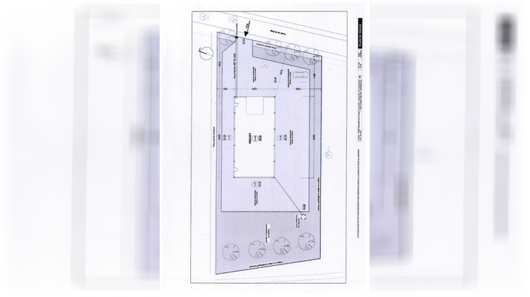 Ma-Cabane - Vente Local commercial PLOUIGNEAU, 275 m²