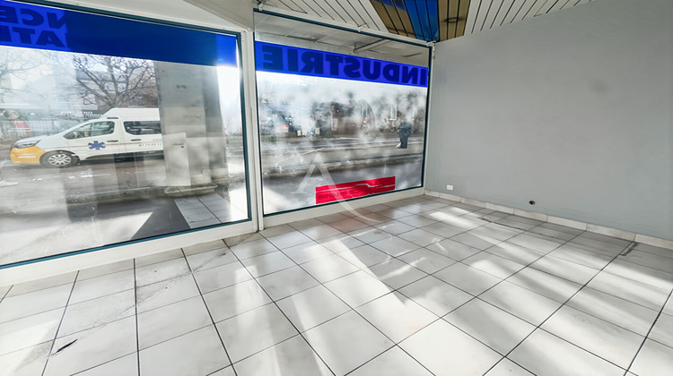 Ma-Cabane - Vente Local commercial POISSY, 143 m²