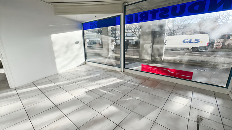 Ma-Cabane - Vente Local commercial POISSY, 143 m²