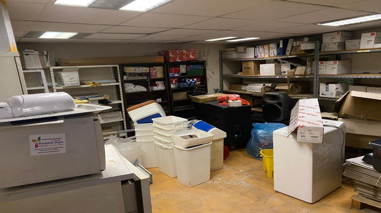 Ma-Cabane - Vente Local commercial Pont-de-Cheruy, 80 m²