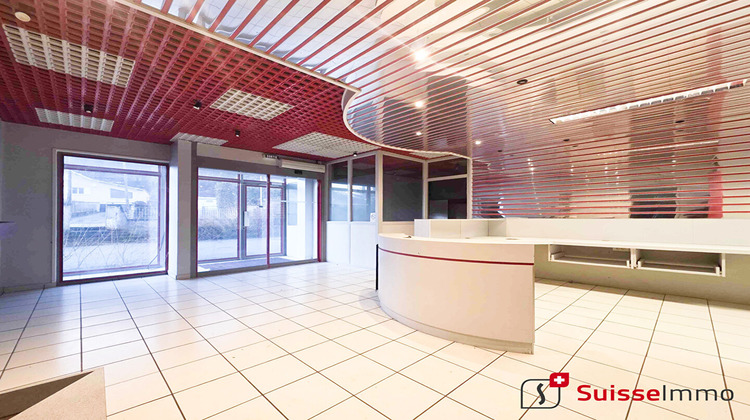 Ma-Cabane - Vente Local commercial PONT-DE-ROIDE, 559 m²