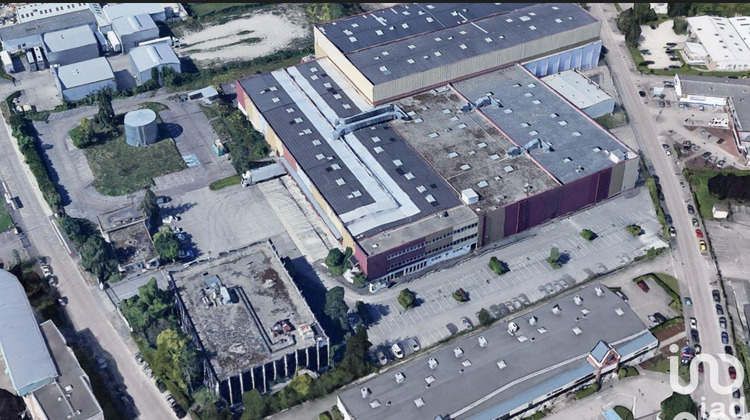 Ma-Cabane - Vente Local commercial Pont-Sainte-Marie, 4000 m²