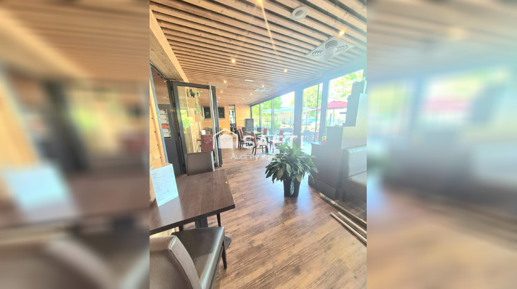 Ma-Cabane - Vente Local commercial Pontault-Combault, 656 m²