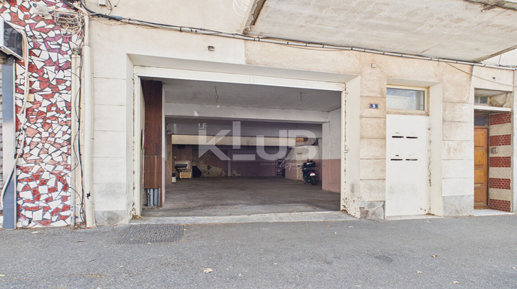 Ma-Cabane - Vente Local commercial PORT-DE-BOUC, 112 m²