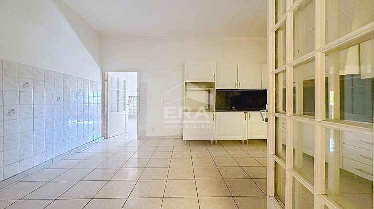 Ma-Cabane - Vente Local commercial PORT-DE-BOUC, 126 m²