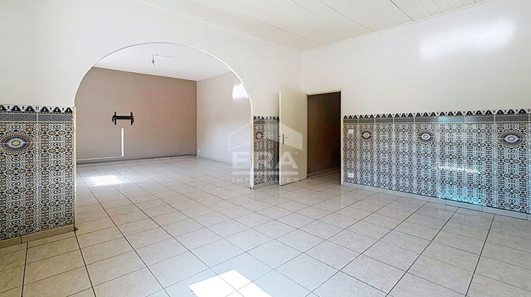 Ma-Cabane - Vente Local commercial PORT-DE-BOUC, 126 m²