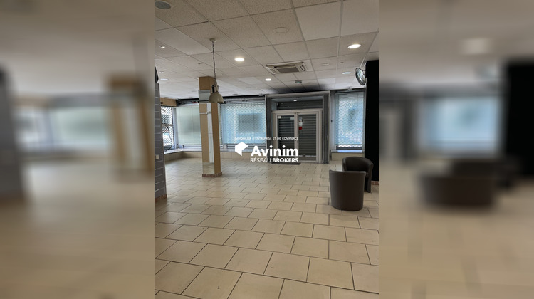 Ma-Cabane - Vente Local commercial Port-Saint-Louis-du-Rhône, 325 m²