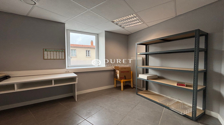 Ma-Cabane - Vente Local commercial Pouzauges, 217 m²