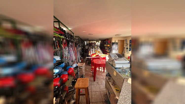 Ma-Cabane - Vente Local commercial PRADES-D'AUBRAC, 150 m²