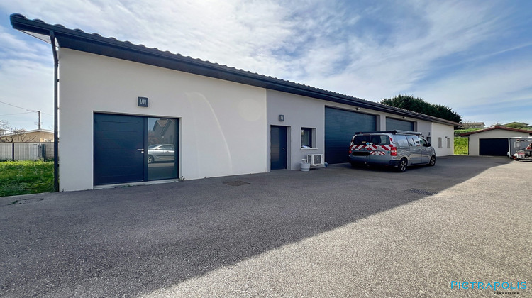 Ma-Cabane - Vente Local commercial Pusignan, 352 m²