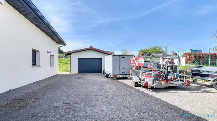 Ma-Cabane - Vente Local commercial Pusignan, 352 m²