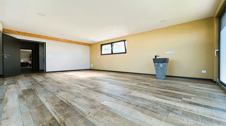 Ma-Cabane - Vente Local commercial QUESTEMBERT, 143 m²