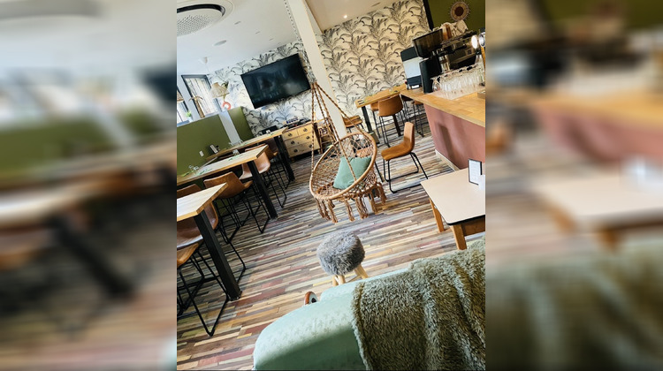 Ma-Cabane - Vente Local commercial Riom-Es-Montagnes, 210 m²