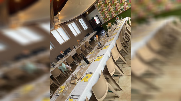 Ma-Cabane - Vente Local commercial Riom-Es-Montagnes, 210 m²