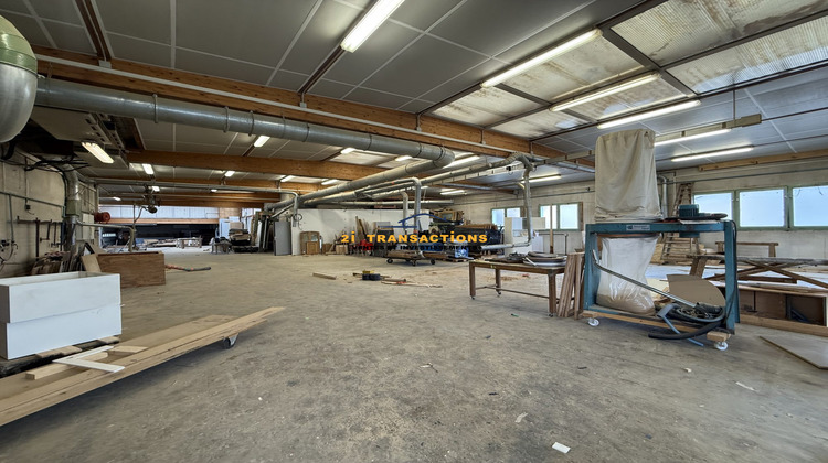 Ma-Cabane - Vente Local commercial Rive-de-Gier, 1306 m²