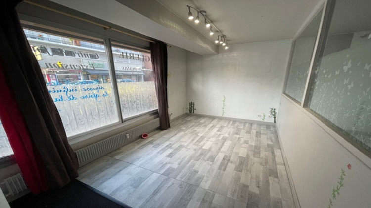 Ma-Cabane - Vente Local commercial Roanne, 77 m²