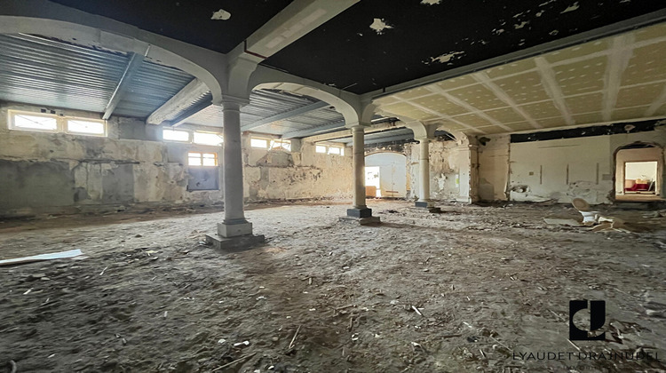 Ma-Cabane - Vente Local commercial ROANNE, 180 m²