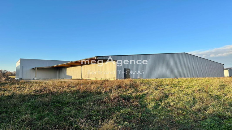 Ma-Cabane - Vente Local commercial ROMAGNE, 1800 m²