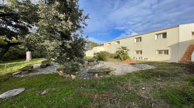 Ma-Cabane - Vente Local commercial Roquebrune-sur-Argens, 1329 m²