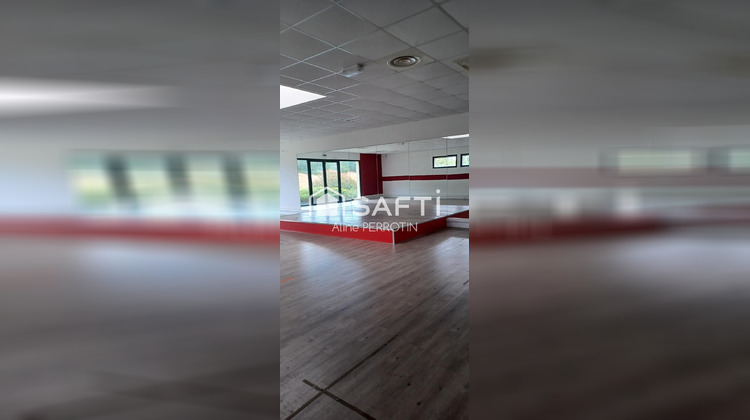 Ma-Cabane - Vente Local commercial Sable-sur-Sarthe, 940 m²