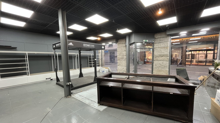 Ma-Cabane - Vente Local commercial Saint-Étienne, 128 m²