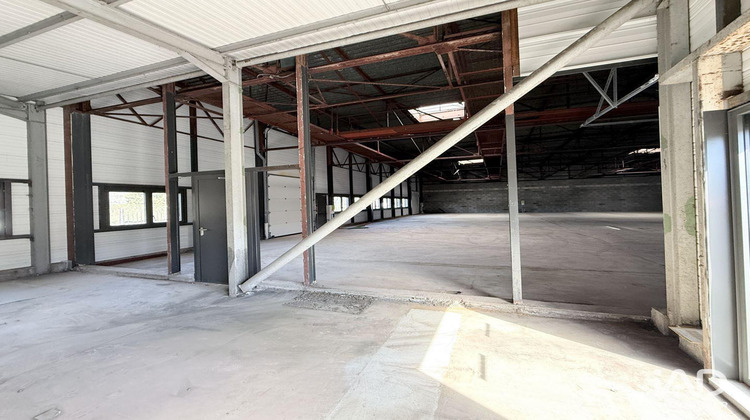 Ma-Cabane - Vente Local commercial Saint-Étienne-de-Crossey, 750 m²